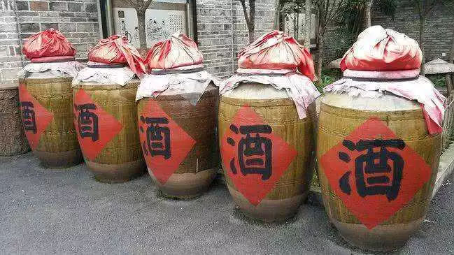 白酒为什么会辣？还没搞懂这些，千万别着急喝！