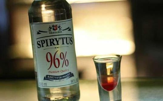为什么喝白酒时，尽量选高度白酒？很多人还不懂，别乱喝